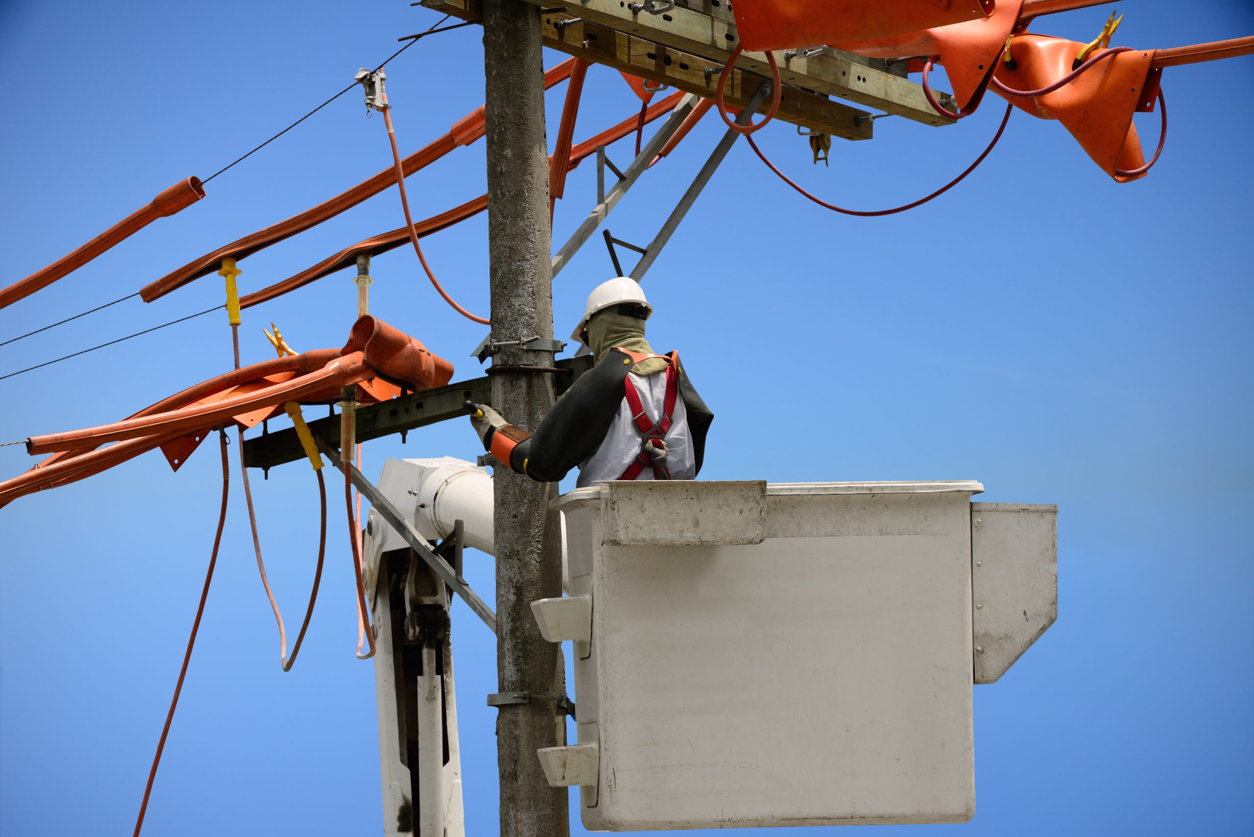 Read more about the article What Is A Lineman?